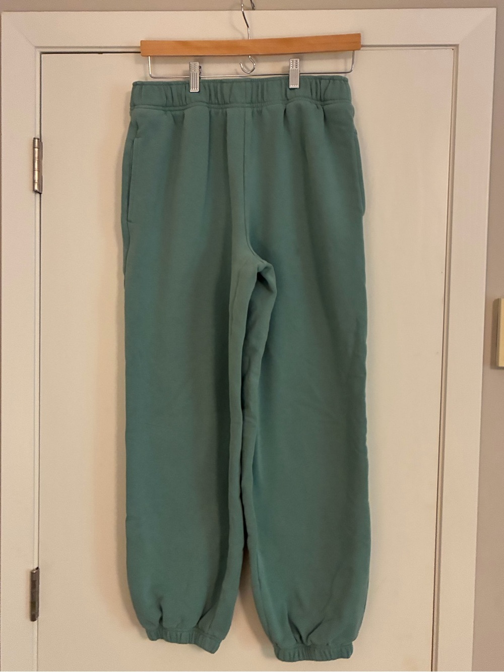 ATHLETA Women's Forever Fleece High Rise Jogger Size M In Juniper Green - Picture 3 of 5